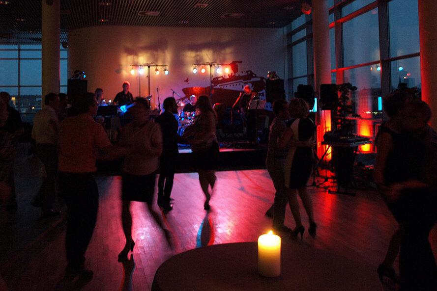 Firmafest med dansegulv
